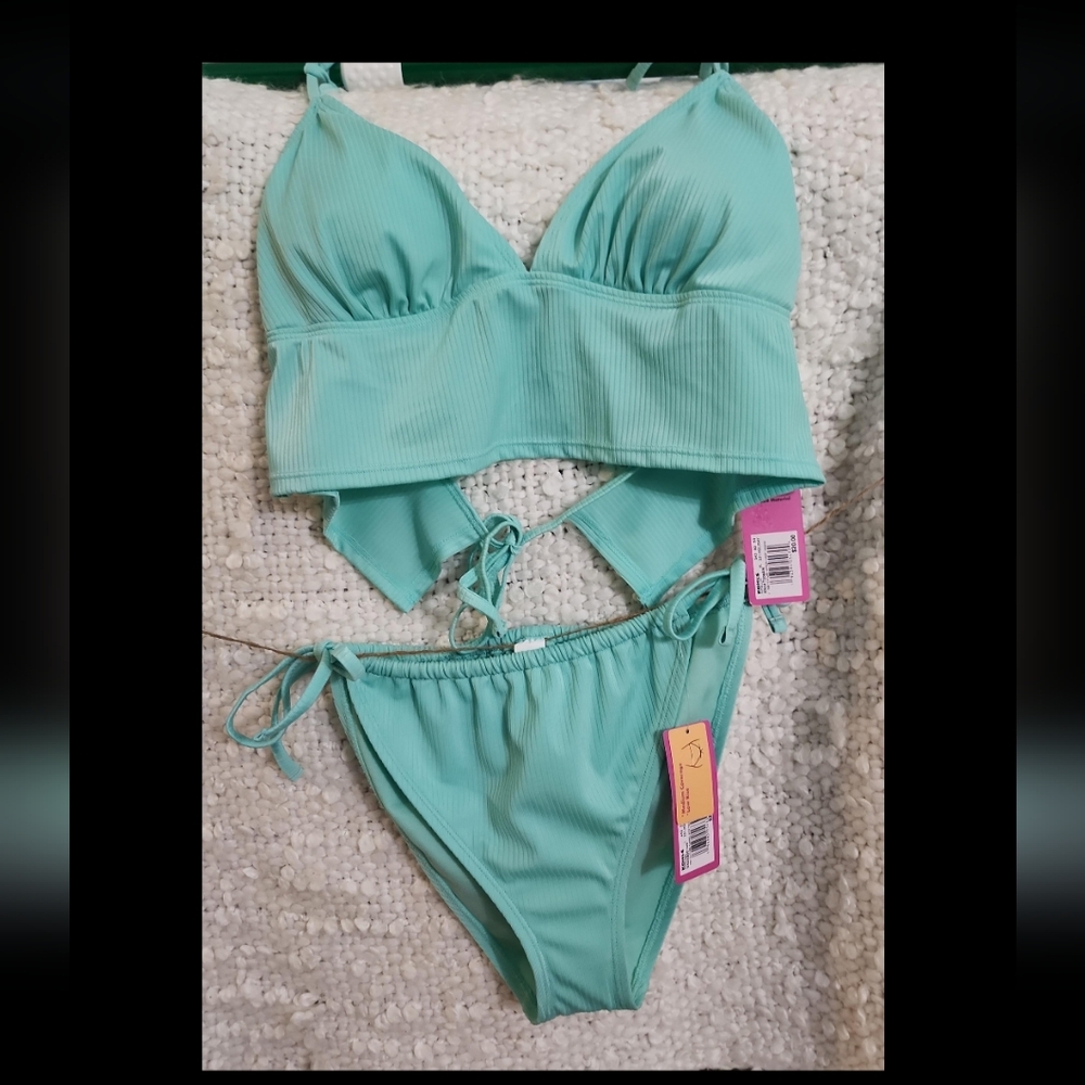 🕶SUMMER SALE 🕶 Kohl's Light Green Bikini - Picture 2 of 8